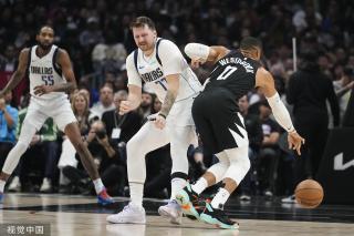 展现出更多 展现出更多