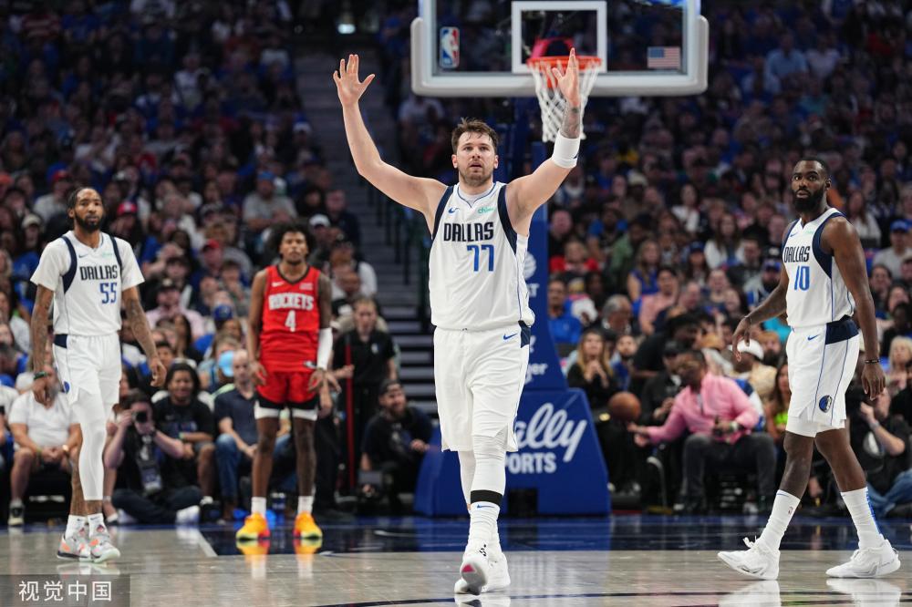 于内线球员 于内线球员